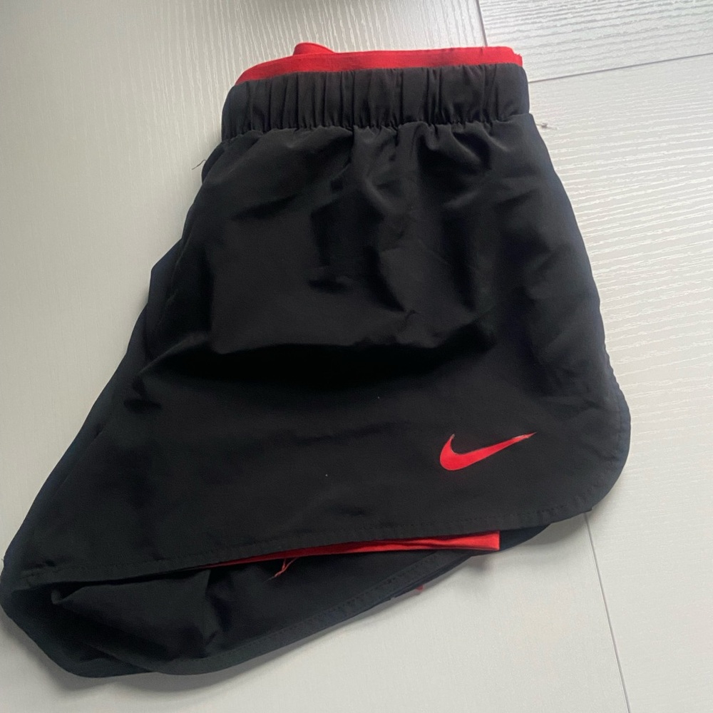 Nike Black and Red Athletic Shorts Lightweight Moisture-Wicking
